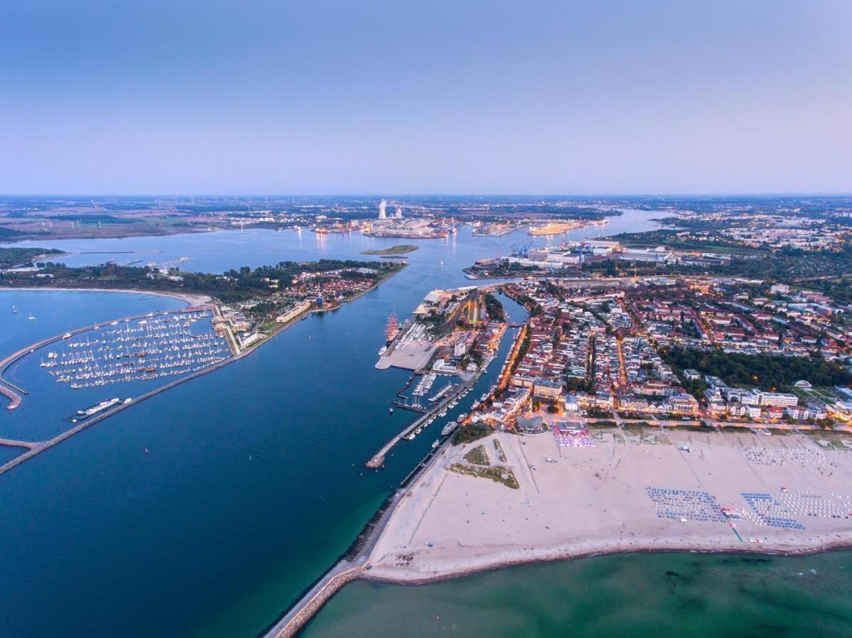 Doppelzimmer Humidor, Direkt Am Alten Strom Rostock Exterior foto